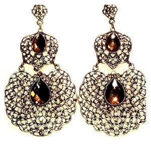 ❗5 For $2️⃣5️⃣ Bundle Sale❗️ Gold-Tone Filigree w/Chocolate Stones Earrings